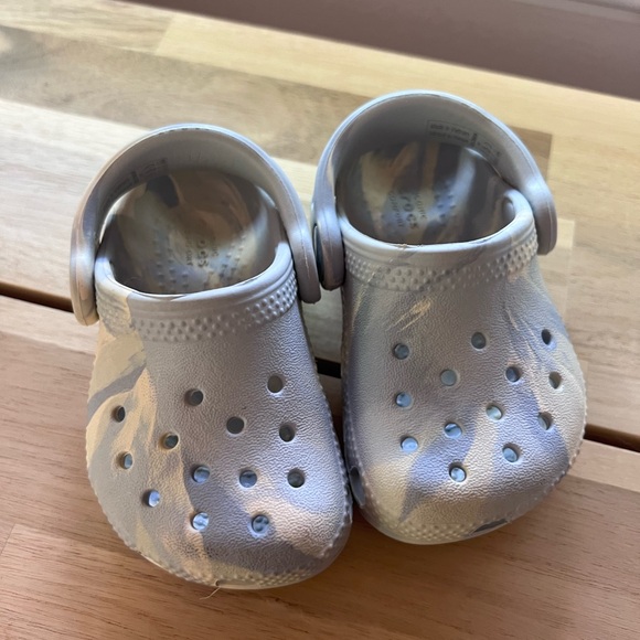 Marble Baby Crocs - Picture 2 of 2